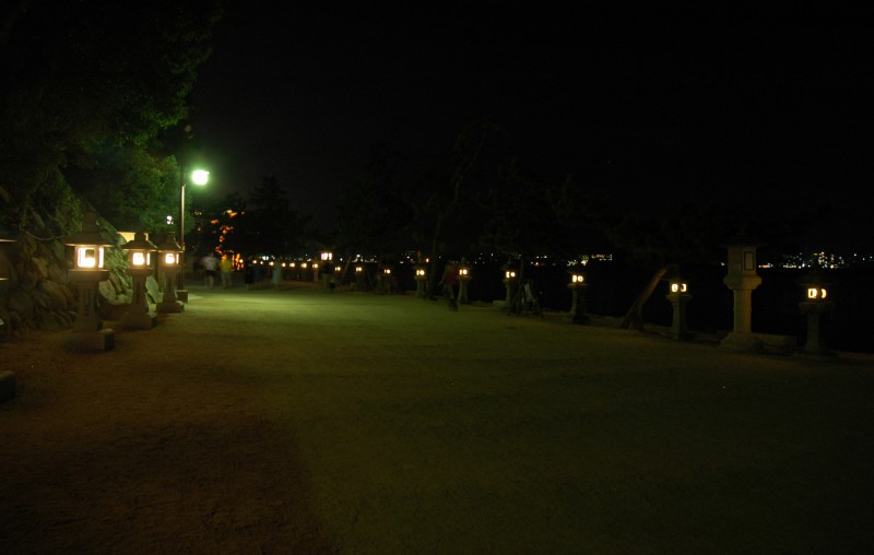 Path near Kiyomori Shrine on Miyajima
