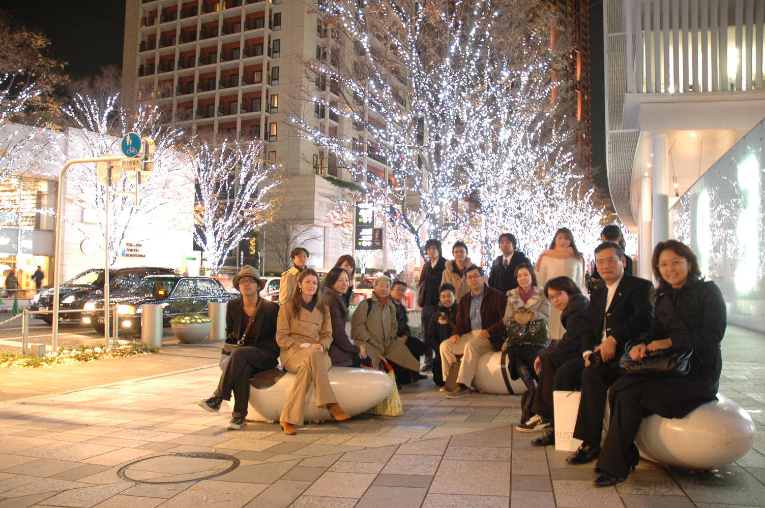 Comparison of Tokyo Midtown and Roppongi Hills Christmas Illuminations