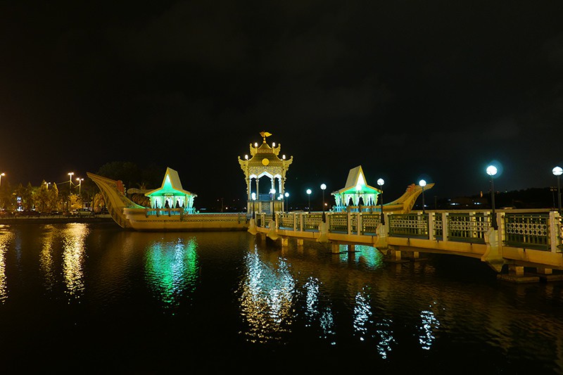 Sultan Omar Ali Saifuddin Mosque  Brunei