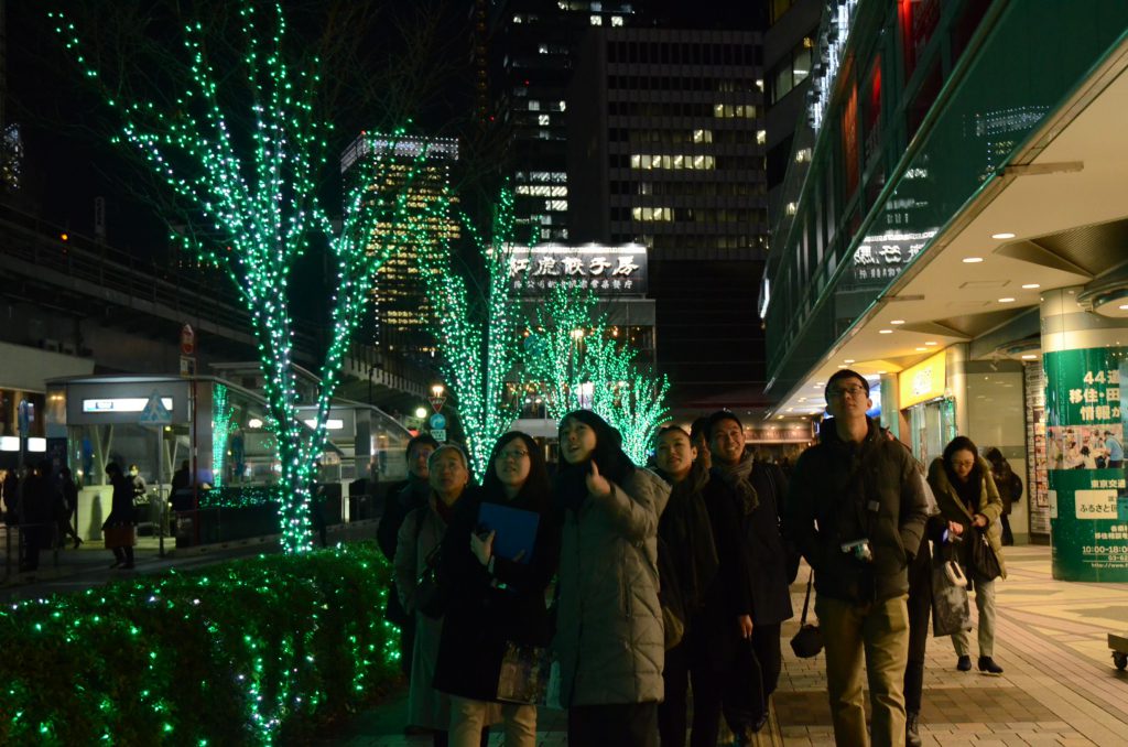 街歩き クリスマスイルミネーション 照明探偵団